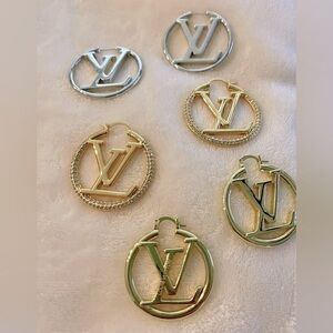 Restocked!! Earrings… Silver or Gold Earrings - LV